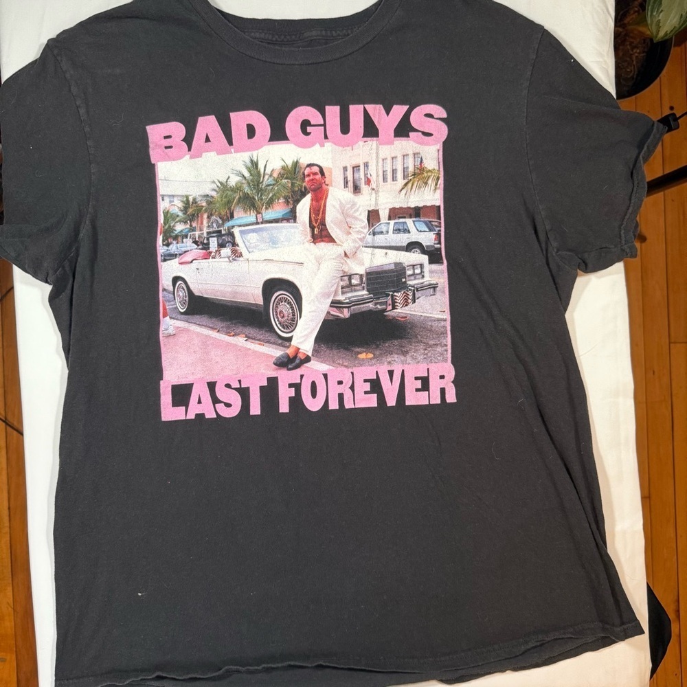 Fanatics Black Tee with Pink Graphic Design